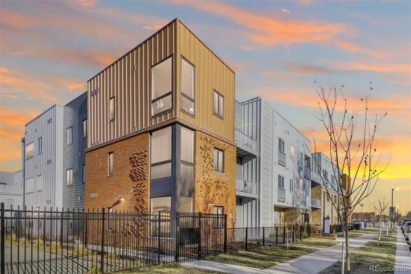 $550,000 | 2525 Arapahoe Street, Unit RD314, Denver, CO 80205