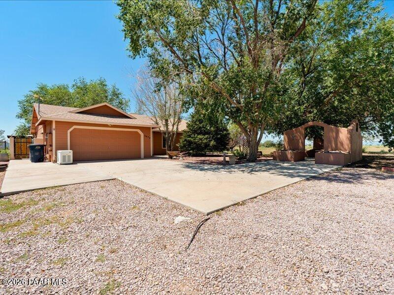2075 Big Chino Road Paulden, AZ 86334 - Photo 2 of 32 02-Front