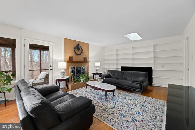 $1,500,000 | 2026 Hunter Mill Road, Vienna, VA 22181