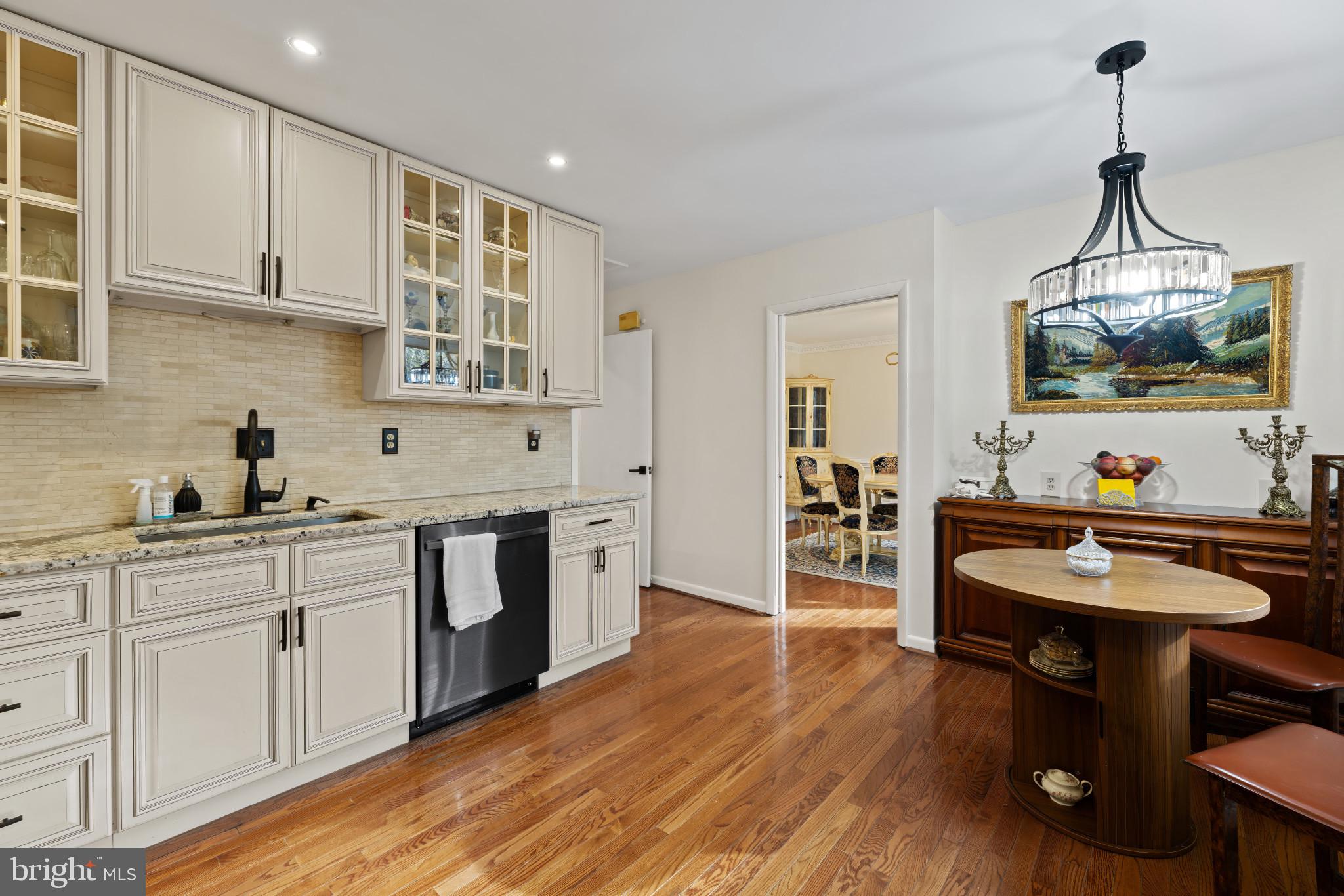 2026 Hunter Mill Road Vienna, VA 22181 - Photo 10 of 26