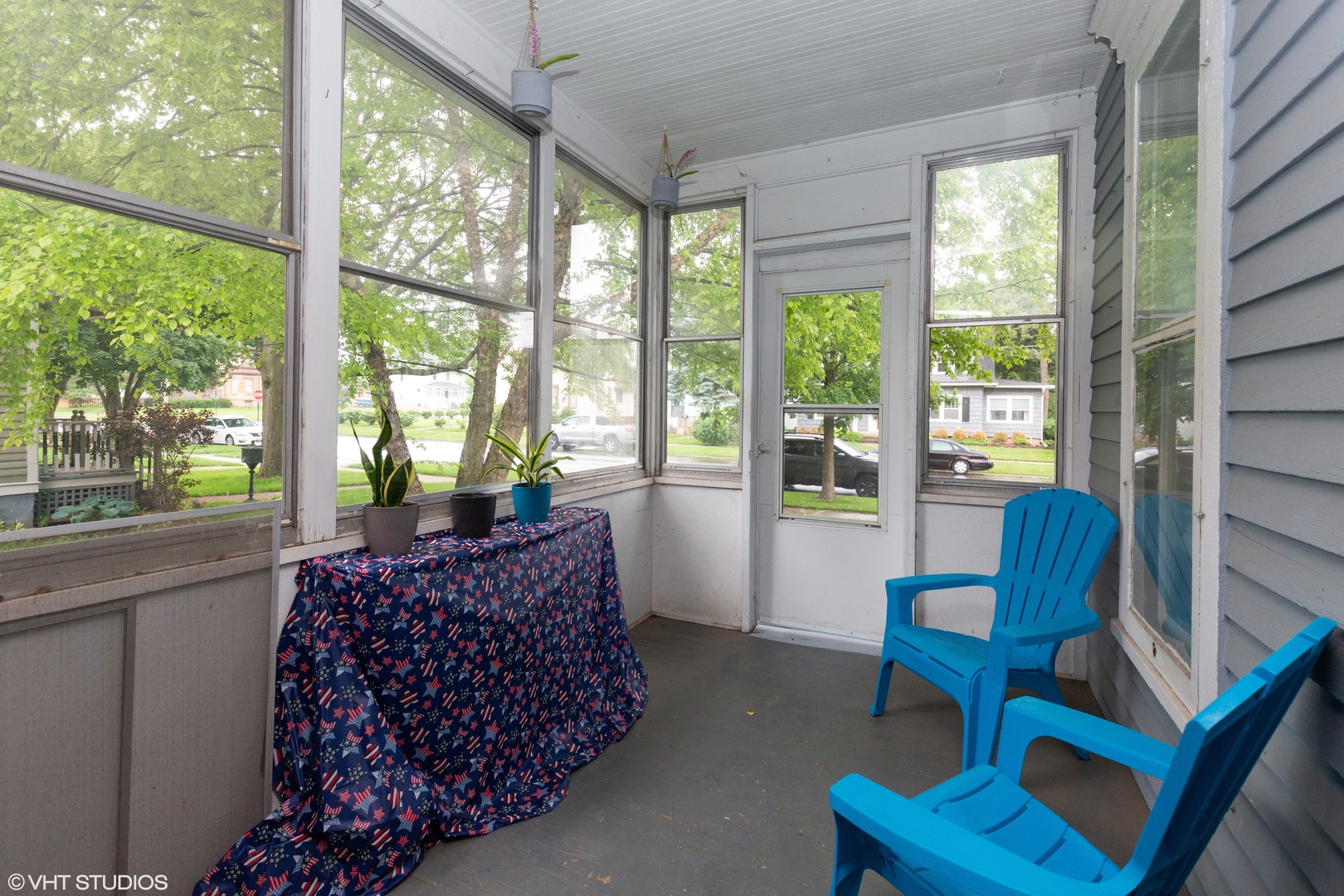 212 Lovell Street Elgin, IL 60120 - Photo 2 of 12 a living room with furniture and a large window