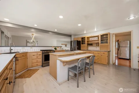 $639,000 | 2935 King Street, Bellingham, WA 98225