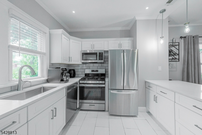 56 Woodside Road Maplewood, NJ 07040 - Photo 16 of 33