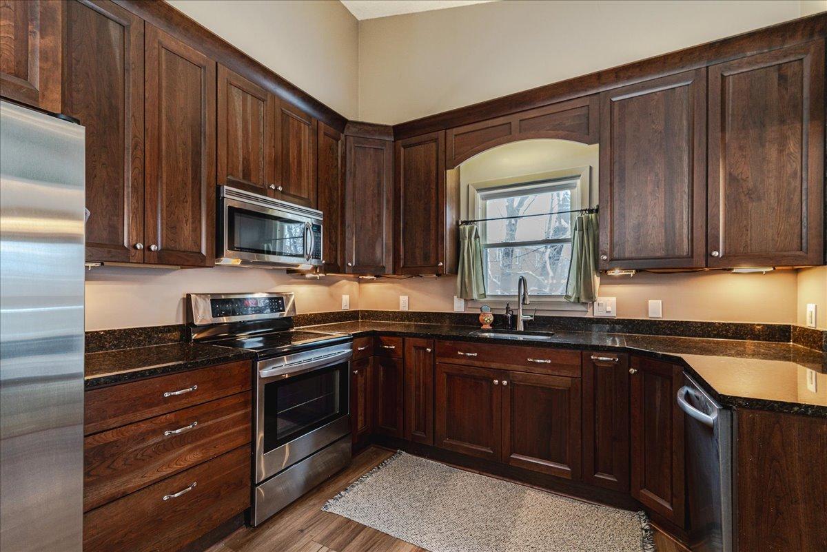 8857 Basswood Road Eden Prairie, MN 55344 - Photo 10 of 28