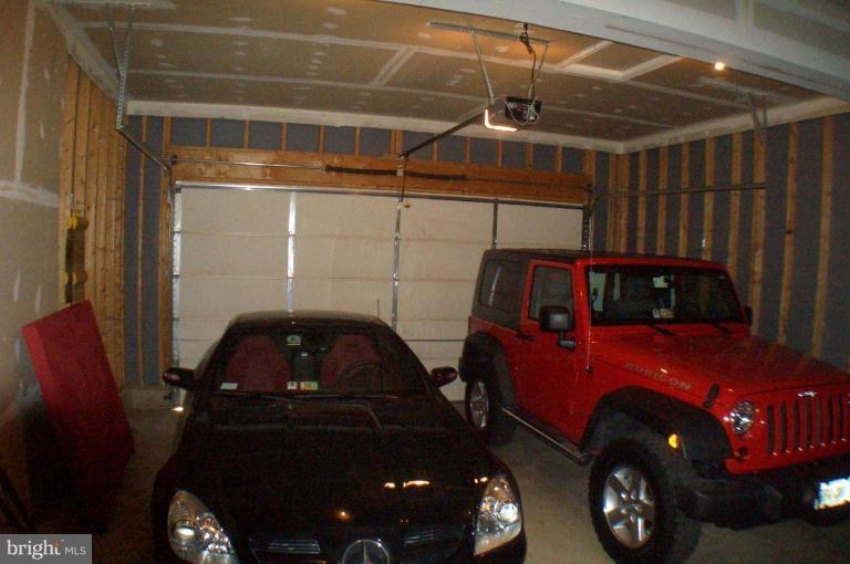 42722 Middle Ridge Place Broadlands, VA 20148 - Photo 12 of 20 Garage 1