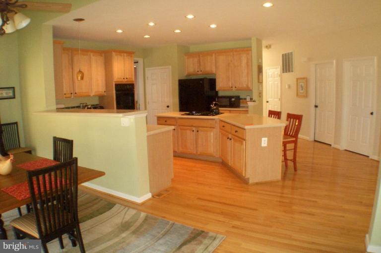 42722 Middle Ridge Place Broadlands, VA 20148 - Photo 4 of 20 Kitchen #3
