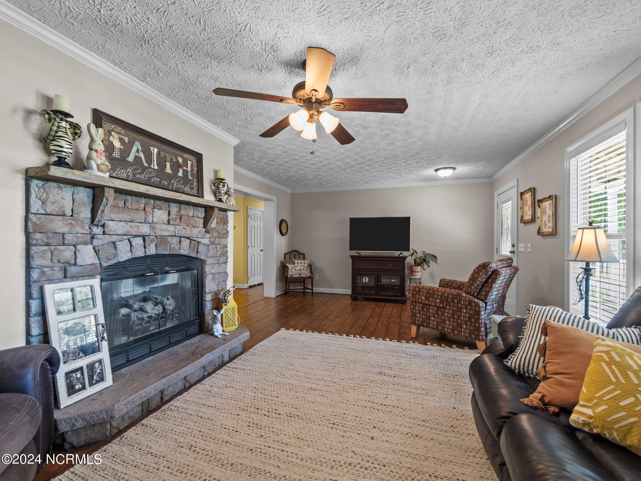 340 Batchelor Bay Road Wallace, NC 28466 - Photo 10 of 49 24-web-or-mls-M1B19532
