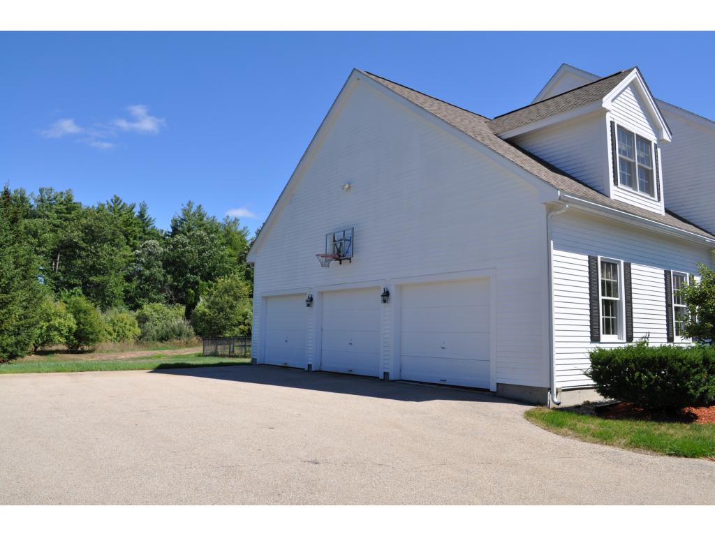 11 Farley Road Hollis, NH 03049 - Photo 7 of 34