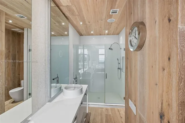 $699,000 | 2001 Meridian Avenue, Unit 518, Miami Beach, FL 33139