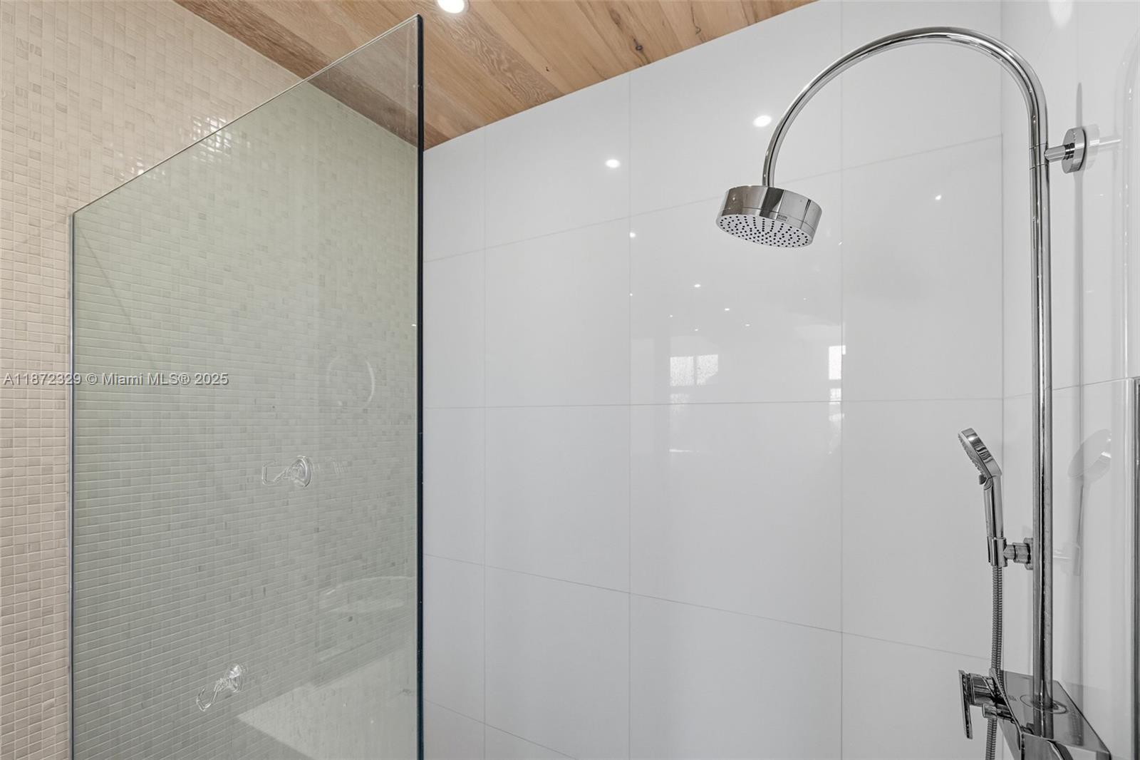 2001 Meridian Avenue, Unit 518 Miami Beach, FL 33139 - Photo 16 of 52