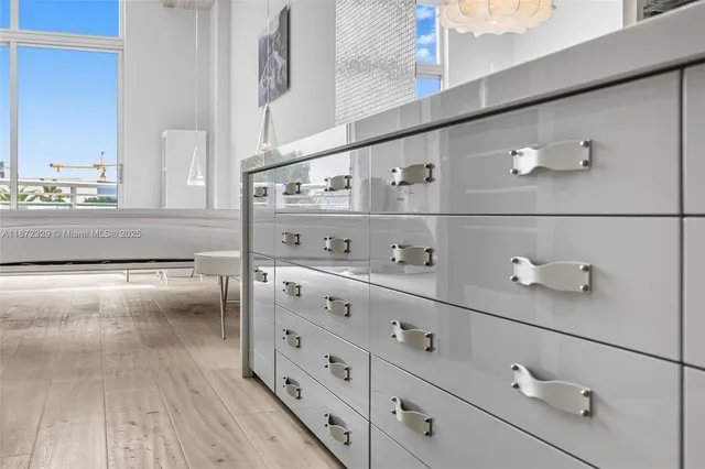 $699,000 | 2001 Meridian Avenue, Unit 518, Miami Beach, FL 33139