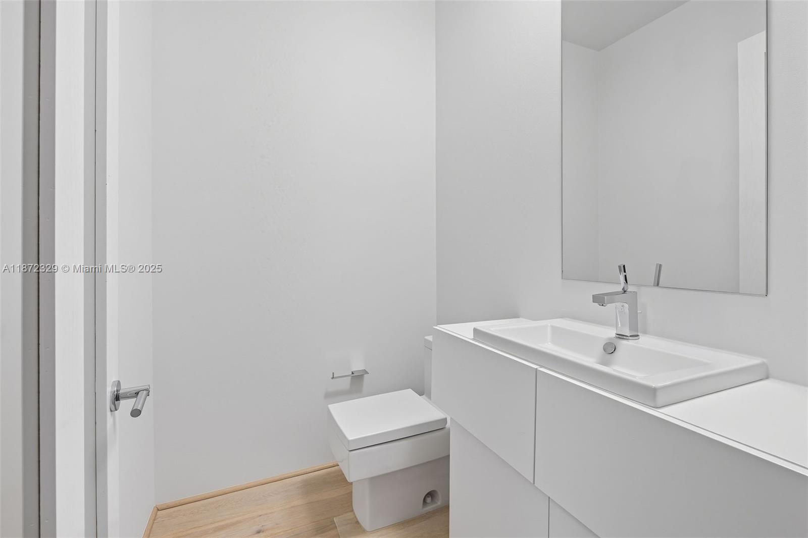 2001 Meridian Avenue, Unit 518 Miami Beach, FL 33139 - Photo 25 of 52