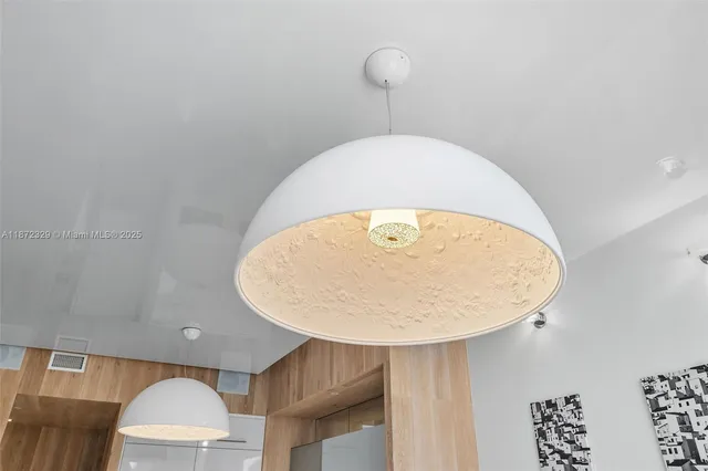 $699,000 | 2001 Meridian Avenue, Unit 518, Miami Beach, FL 33139