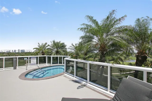 $699,000 | 2001 Meridian Avenue, Unit 518, Miami Beach, FL 33139
