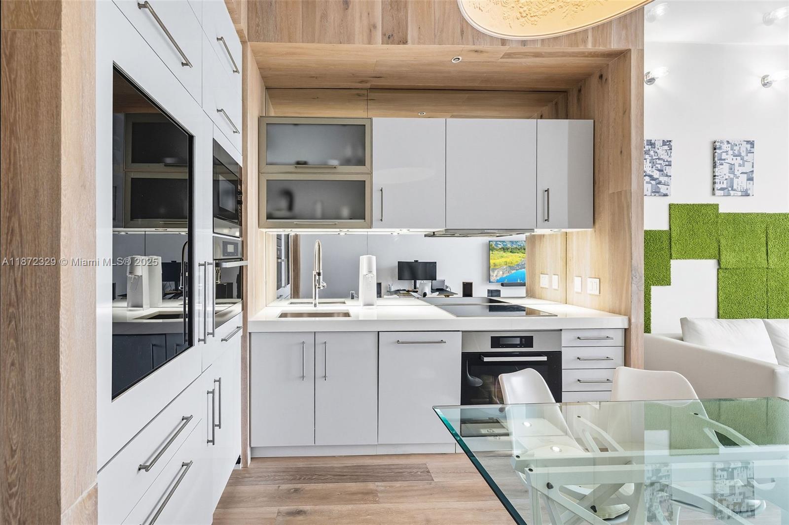 2001 Meridian Avenue, Unit 518 Miami Beach, FL 33139 - Photo 8 of 52