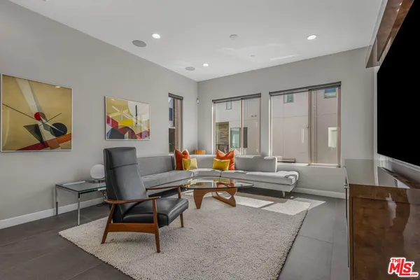 $1,800,000 | 19 Ebb Tide Circle, Newport Beach, CA 92663