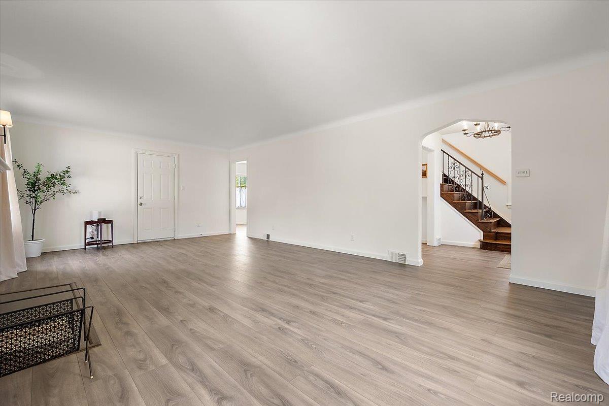 10612 Nottingham Road Detroit, MI 48224 - Photo 9 of 50 27-10612 Nottingham-27.jpg