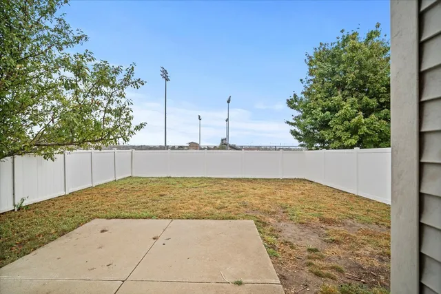 $250,000 | 1925 Marina Drive, Normal, IL 61761