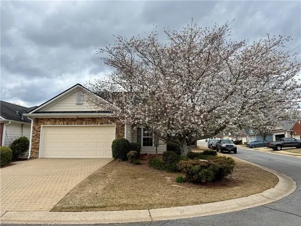 $329,900 | 1418 Raven Rock Trail, Kennesaw, GA 30152