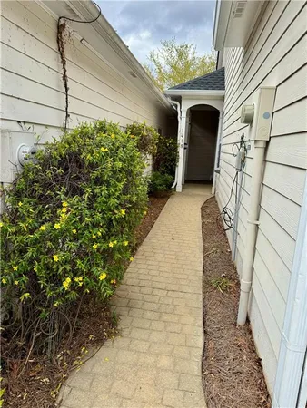 $329,900 | 1418 Raven Rock Trail, Kennesaw, GA 30152