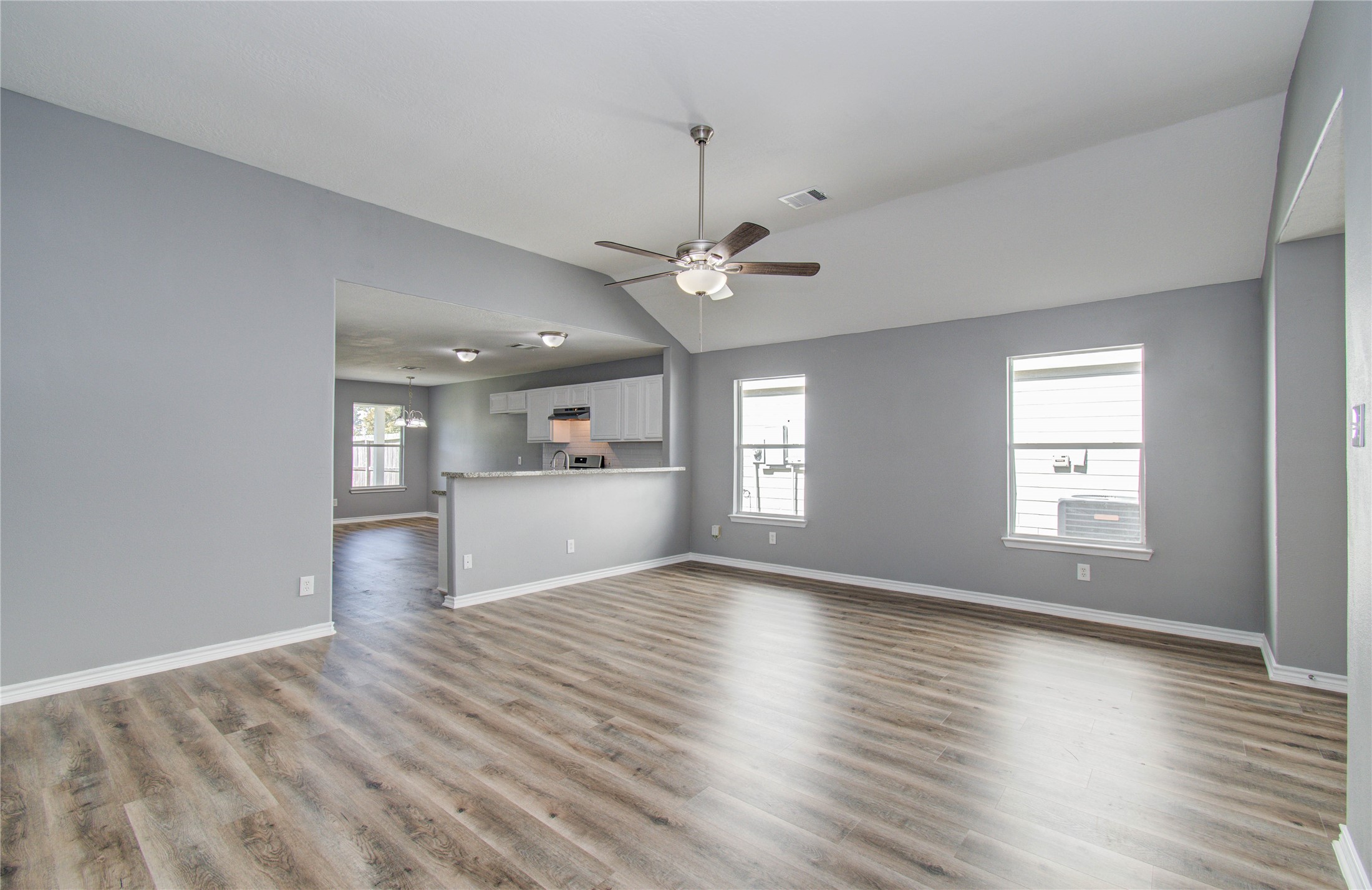 8511 Doskocil Drive Houston, TX 77044 - Photo 2 of 25