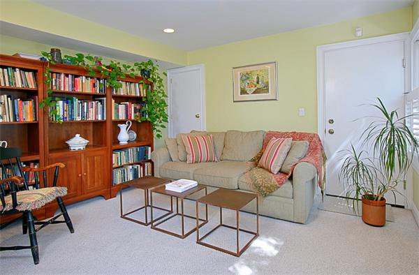 115 F Street, Unit 2 Boston, MA 02127 - Photo 3 of 8