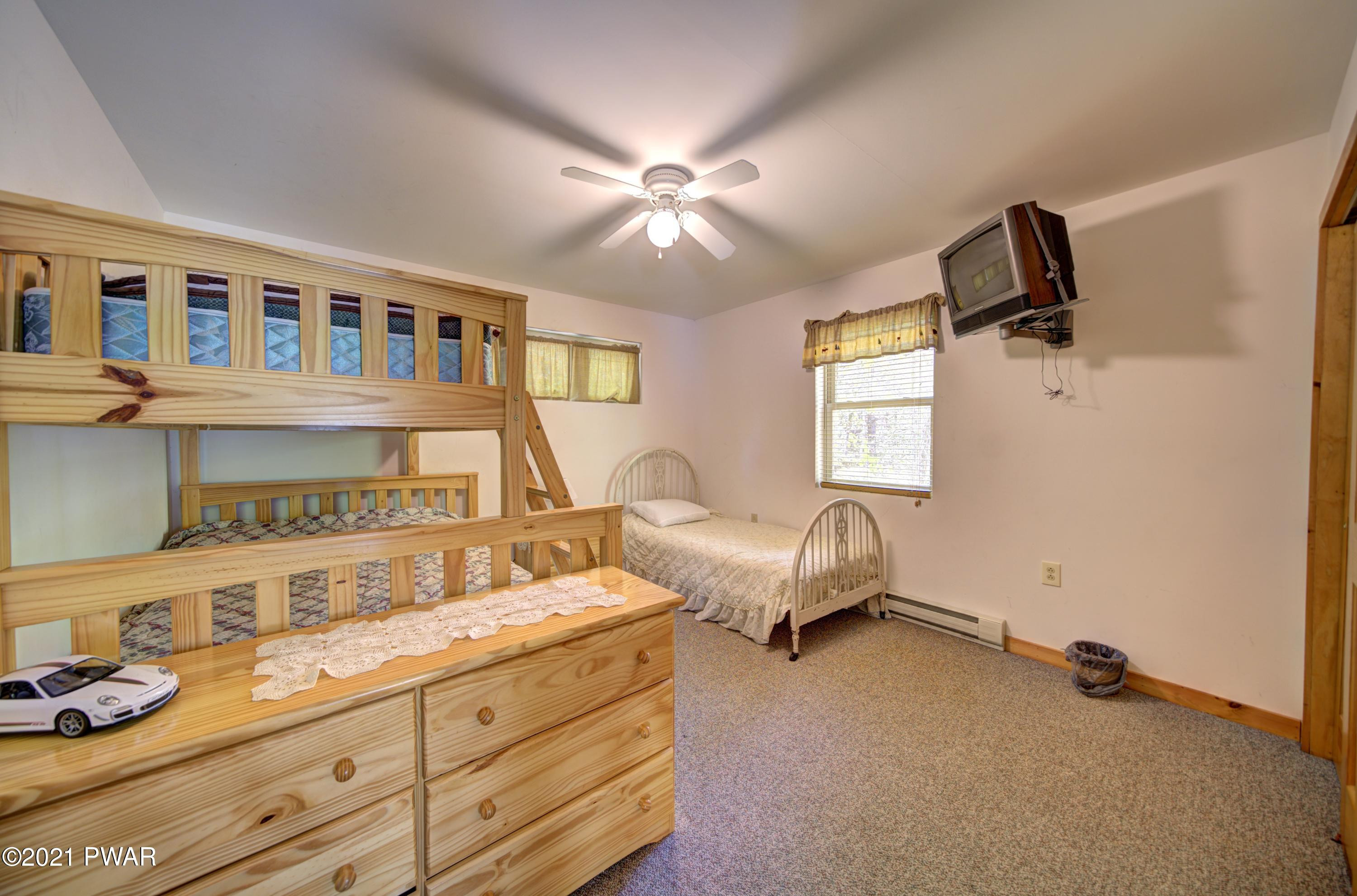 192 Pebble Rock Road Lackawaxen, PA 18435 - Photo 21 of 37