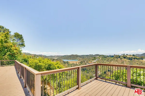 $14,975 | 1410 Stradella Road, Los Angeles, CA 90077