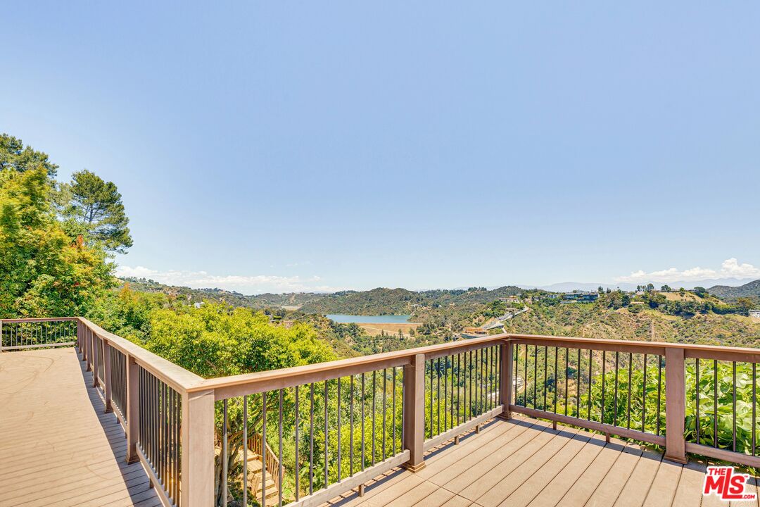 1410 Stradella Road Los Angeles, CA 90077 - Photo 18 of 42 a view of balcony with furniture