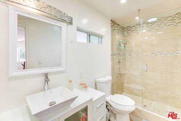$14,975 | 1410 Stradella Road, Los Angeles, CA 90077