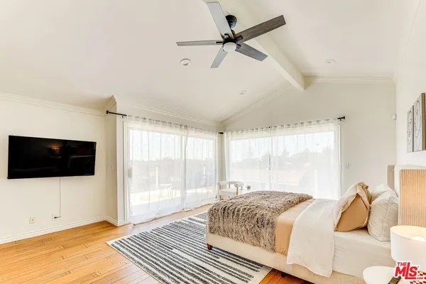 $14,975 | 1410 Stradella Road, Los Angeles, CA 90077