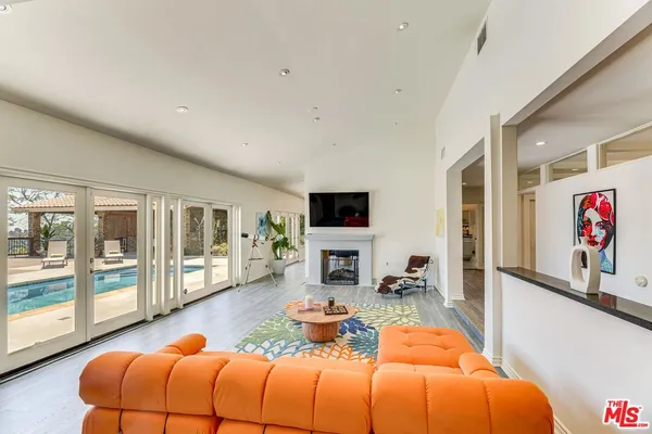 $14,975 | 1410 Stradella Road, Los Angeles, CA 90077