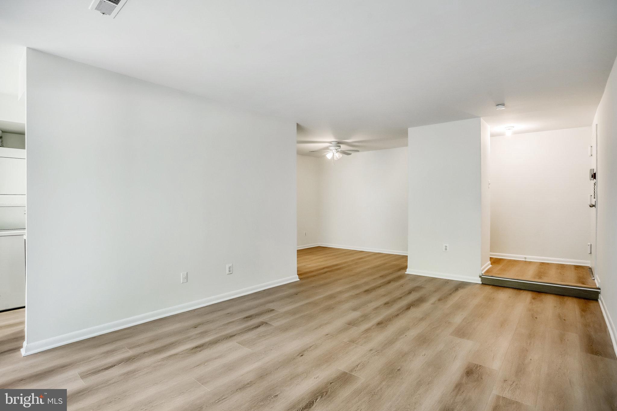 11224 Chestnut Grove Square, Unit 15 Reston, VA 20190 - Photo 6 of 40 Gallery Image 6