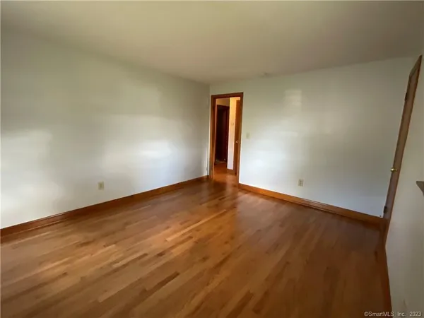 $2,550 | 2 Eastview Drive, Vernon, CT 06066