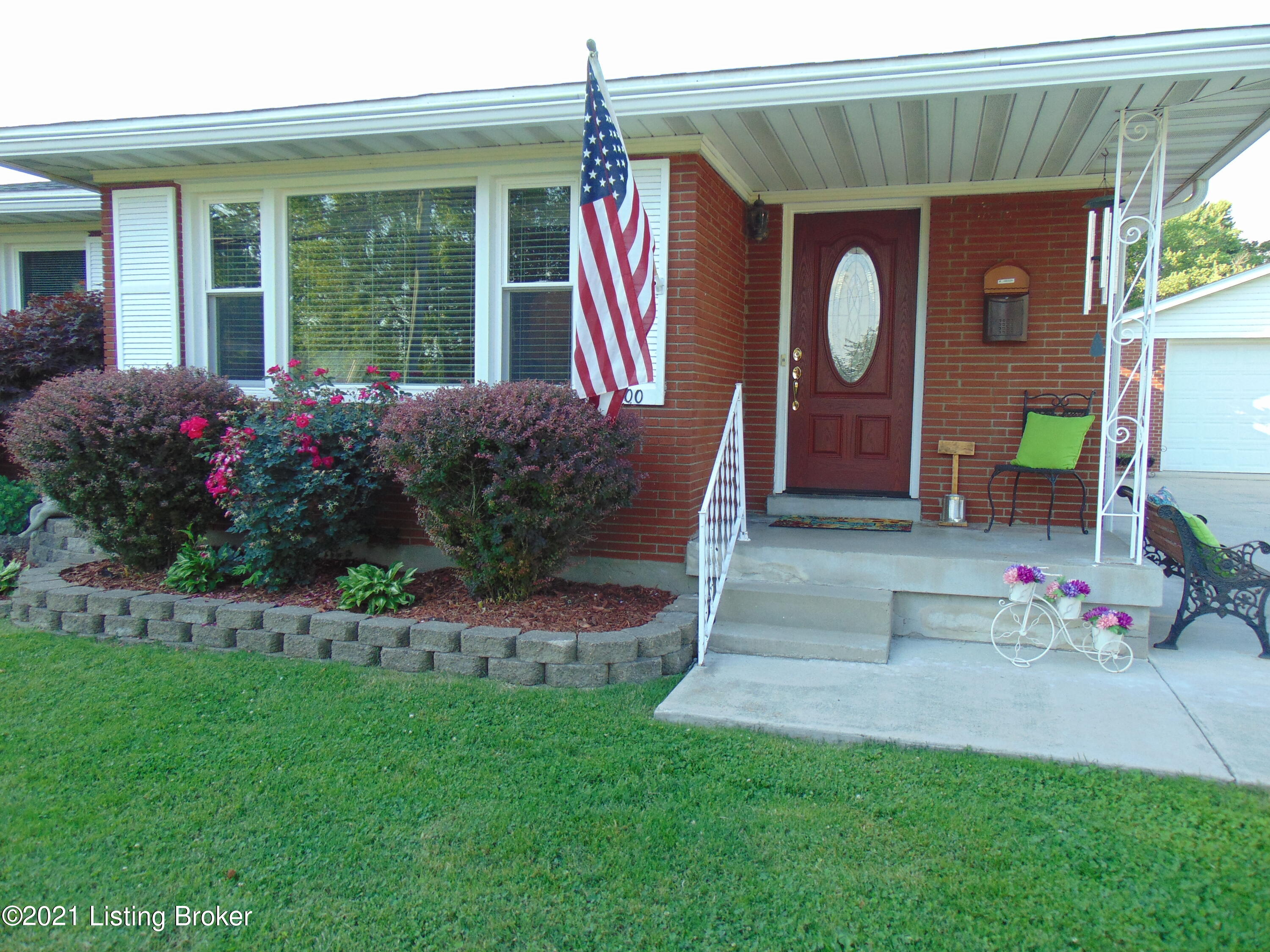 11600 Deering Road Louisville, KY 40272 - Photo 3 of 46 DSC04092