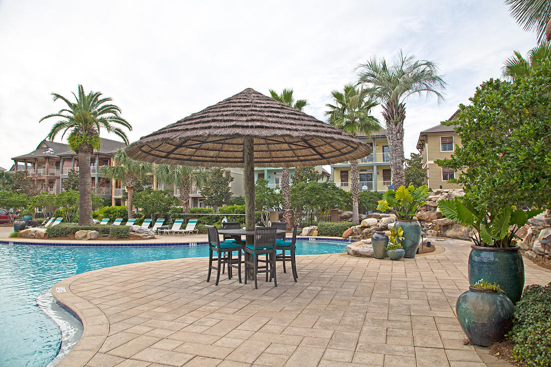 199 Grand Key Loop East, Unit 1990 Destin, FL 32541 - Photo 6 of 11 CommunityPoolDeck