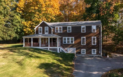 $1,149,000 | 97 Leavitt Street, Hingham, MA 02043
