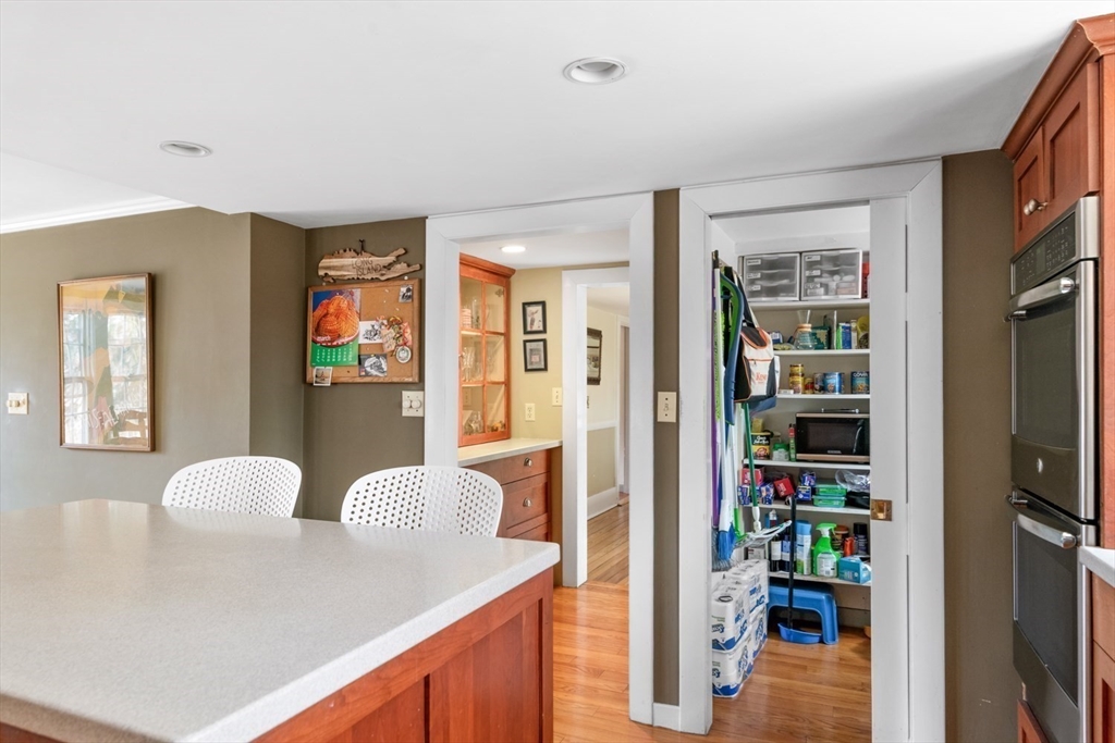 97 Leavitt Street Hingham, MA 02043 - Photo 6 of 35