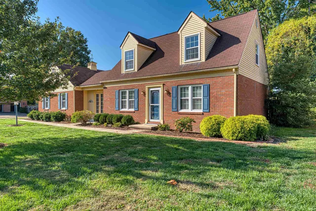 $299,900 | 345 Wilson Square, Evansville, IN 47715