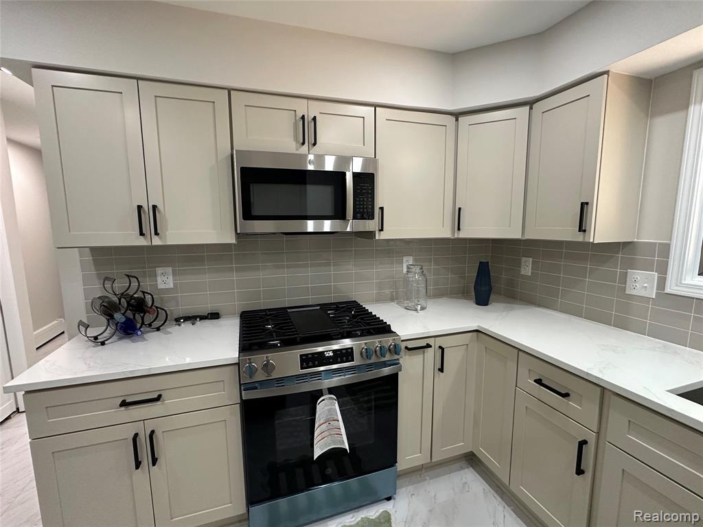 4233 State Road Fort Gratiot, MI 48059 - Photo 25 of 64