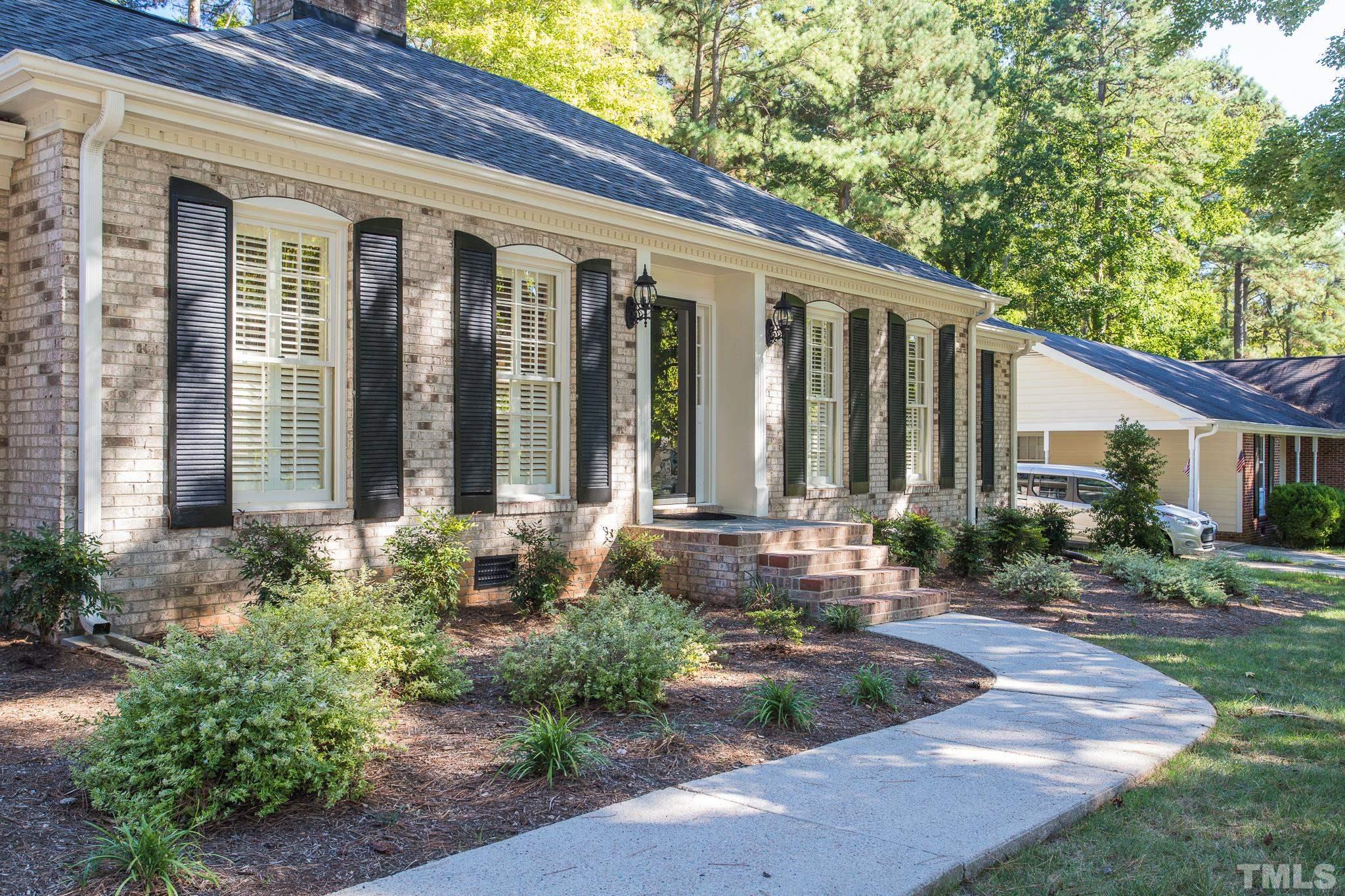 6720 Valley Drive Raleigh, NC 27612 - Photo 4 of 26