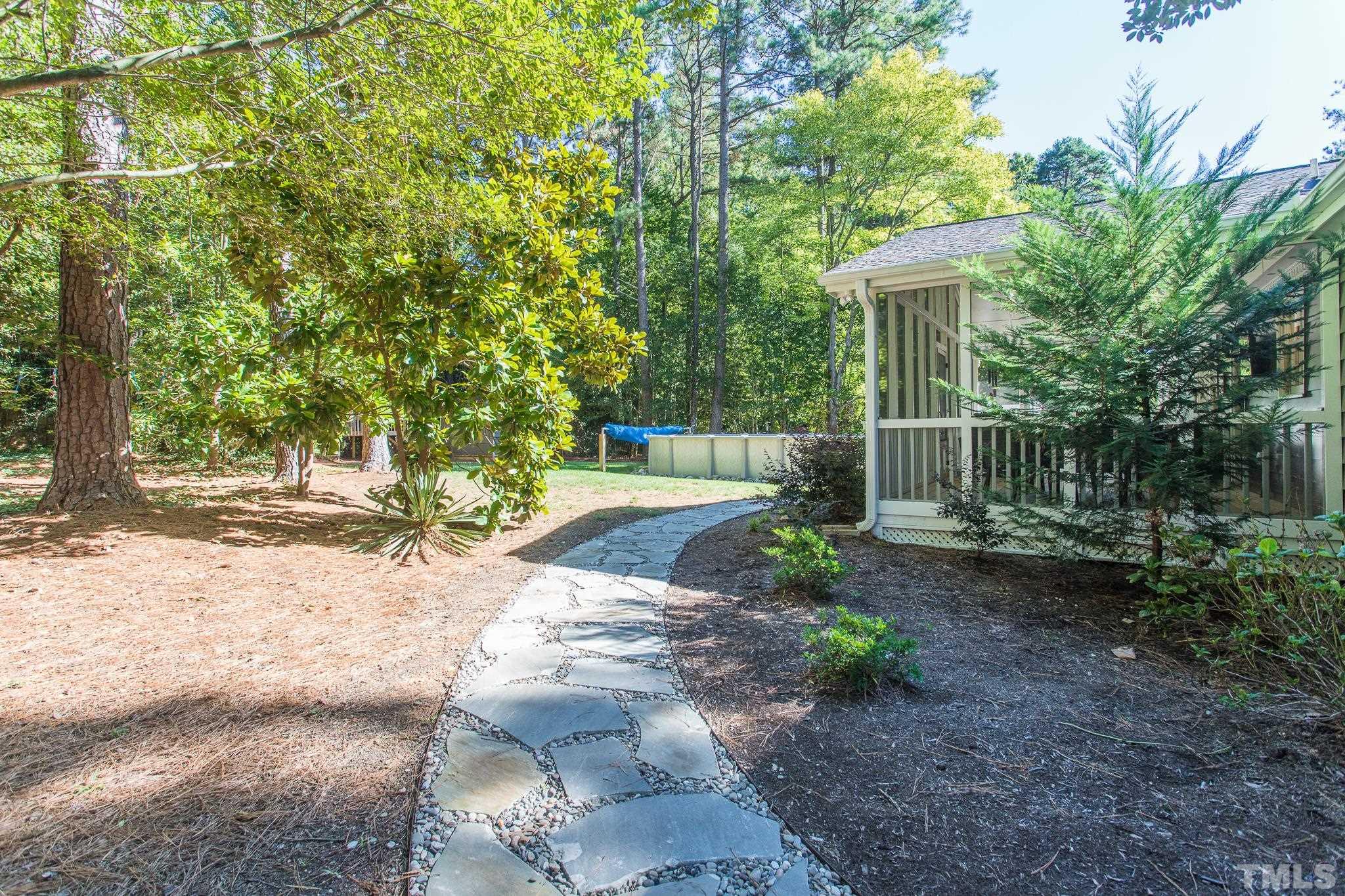 6720 Valley Drive Raleigh, NC 27612 - Photo 5 of 26