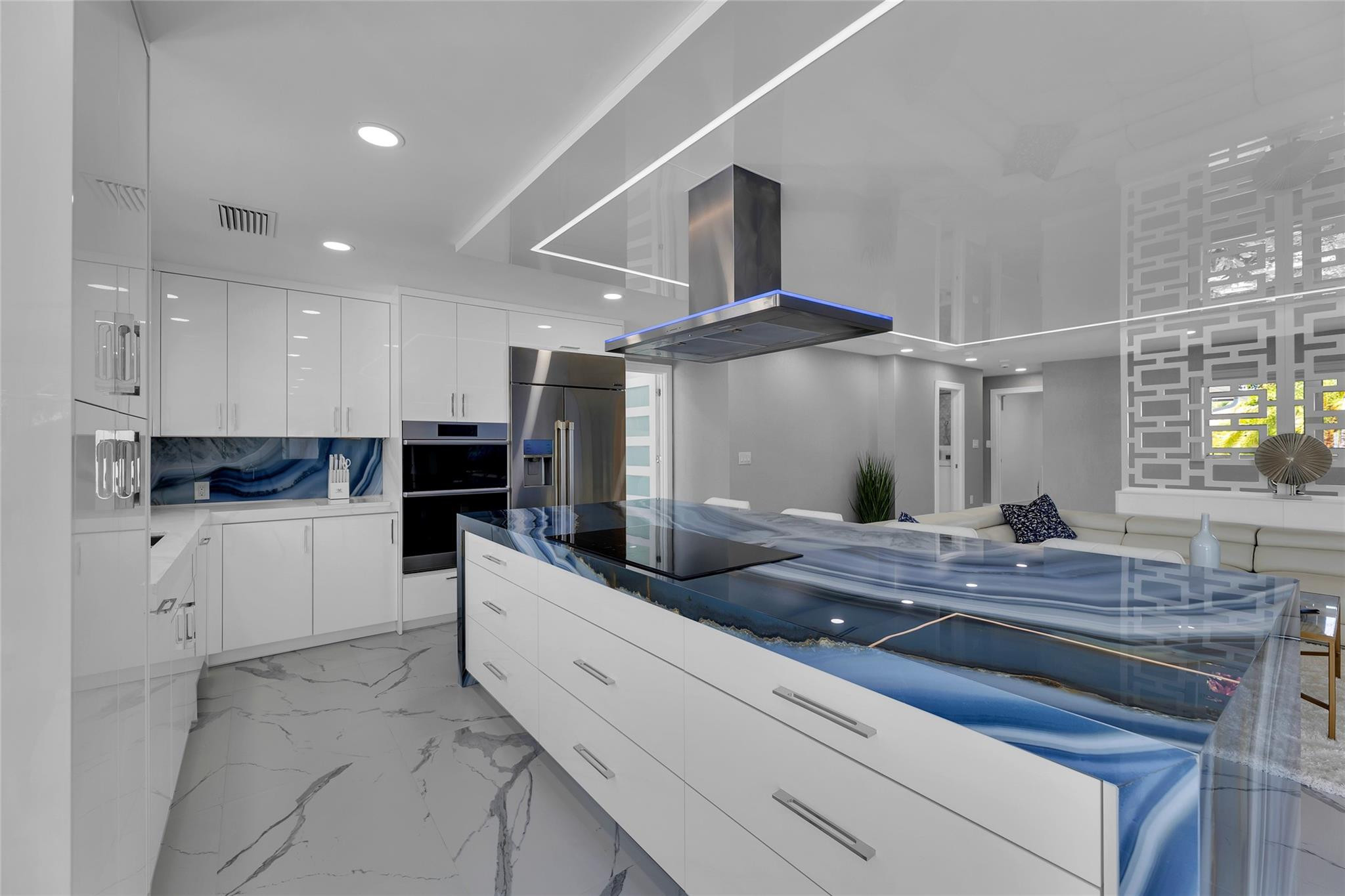 2720 Northeast 7th Street Pompano Beach, FL 33062 - Photo 14 of 100 Photo 14