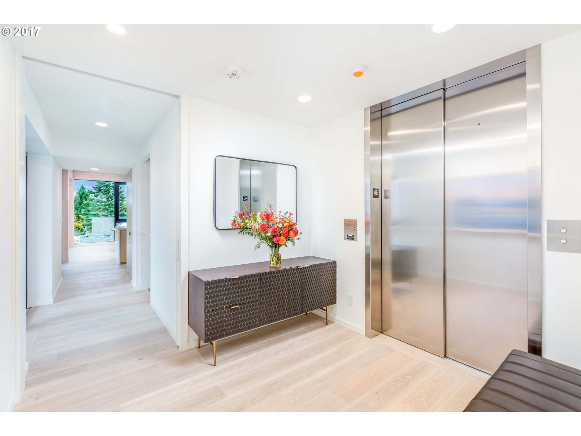 12 Northeast Fremont Street, Unit 4W Portland, OR 97212 - Photo 2 of 22