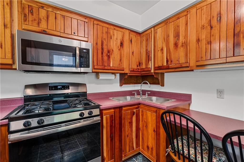 1839 Viruth Street Pittsburgh, PA 15212 - Photo 11 of 32