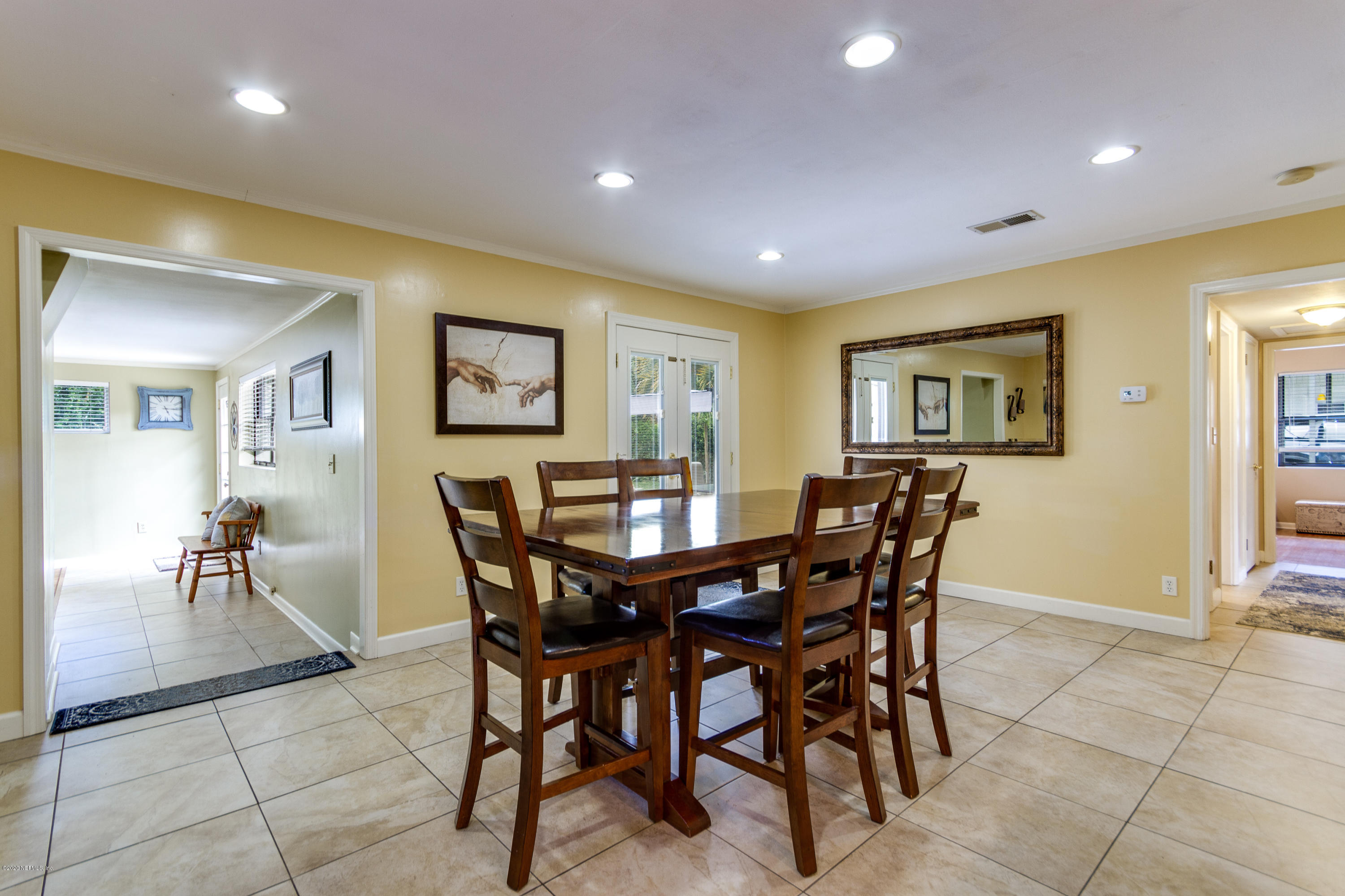 609 Matterhorn Road Jacksonville, FL 32216 - Photo 9 of 31 20200721 609 Matterhorn Rd011LARGE