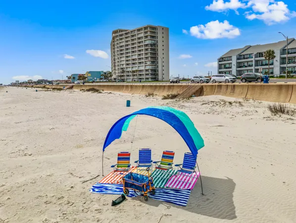 $394,000 | 7600 Seawall Boulevard, Unit 208, Galveston, TX 77551