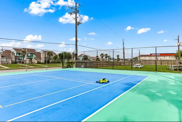 $394,000 | 7600 Seawall Boulevard, Unit 208, Galveston, TX 77551