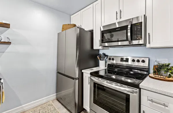 $394,000 | 7600 Seawall Boulevard, Unit 208, Galveston, TX 77551
