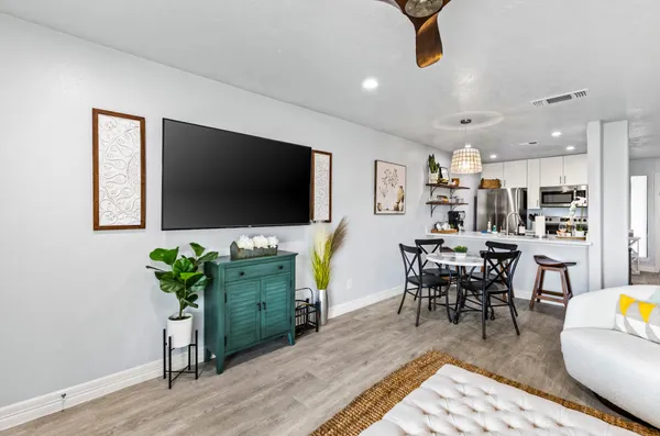 $394,000 | 7600 Seawall Boulevard, Unit 208, Galveston, TX 77551